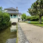Le Moulin Hôtes 3*