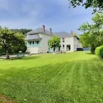 Le Moulin Hôtes Couette-café